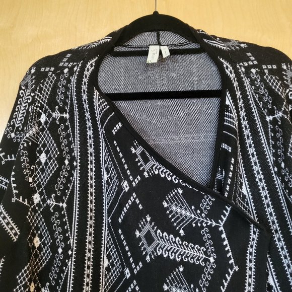 Sahalie Open Front Cotton Sweater Cardigan Black & White Aztec Print - Picture 6 of 11